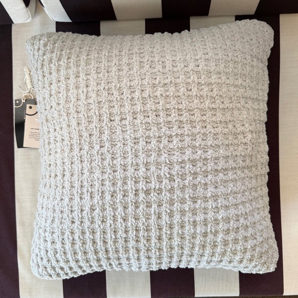 NEW - 20x20 Snug Waffle Throw Pillow - Color Cloud Gray - Picture 4 of 4